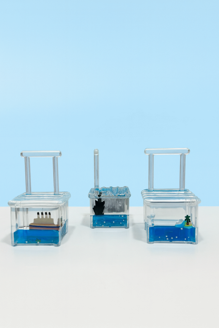 file_00000000498462308f2569533767c71f اکواریوم طرح صندلی - Image 1