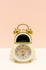 ساعت رومیزی طرح فضانورد - Image 3