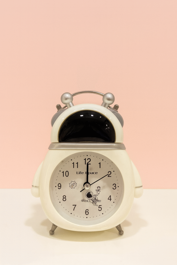 ساعت رومیزی طرح فضانورد - Image 5